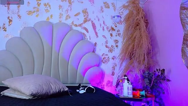 kiaratentation online show from 09-30-25, 08:14