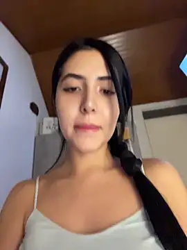 Snapshot of oh_nina chatting on 05-13-26, 12:30 oh nina online show from 05-13-26, 12:30