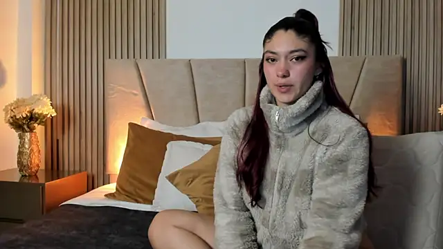 Victoria Beaumont online show from 10-04-25, 12:14