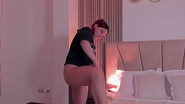 Victoria Beaumont online show from 12-19-25, 11:50