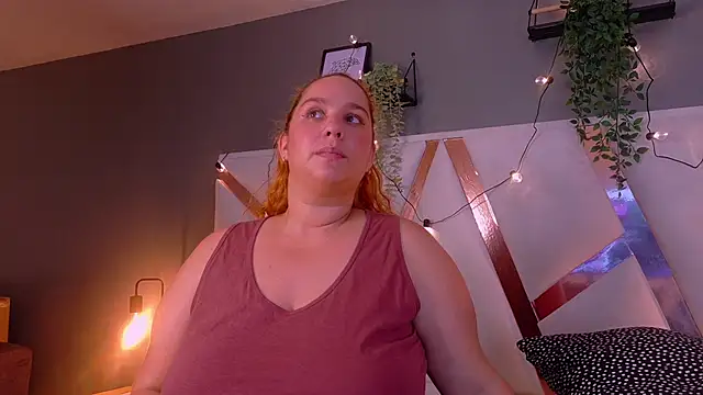Snapshot of JenaCooper_ chatting on 09-24-25, 02:42 JenaCooper online show from 09-24-25, 02:42