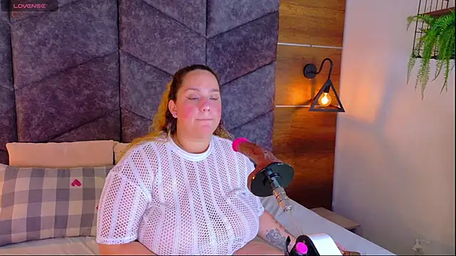 JenaCooper  online show from 06-04-26, 03:12