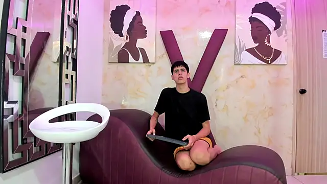 TWINKS FRIENDS online show from 01-12-26, 01:27