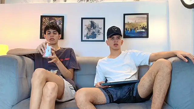 TWINKS FRIENDS online show from 03-17-26, 01:14