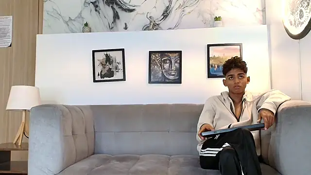 TWINKS FRIENDS online show from 04-27-26, 01:20