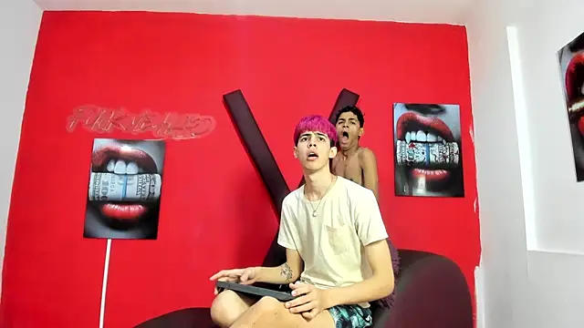 TWINKS FRIENDS online show from 06-09-26, 01:45