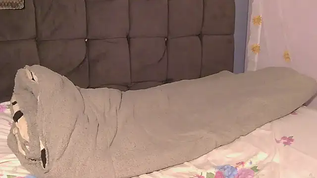 Snapshot of AfricanDickza chatting on 10-02-25, 05:25 AfricanDickza online show from 10-02-25, 05:25