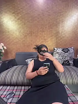 Iampriyaaa15 online show from 07-01-26, 06:59