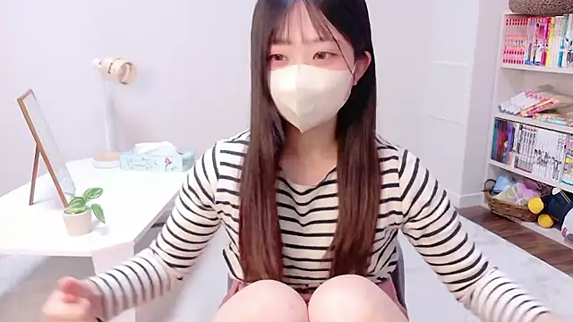 Snapshot of OSUSHI-CHAN chatting on 10-15-25, 06:19 OSUSHI-CHAN online show from 10-15-25, 06:19