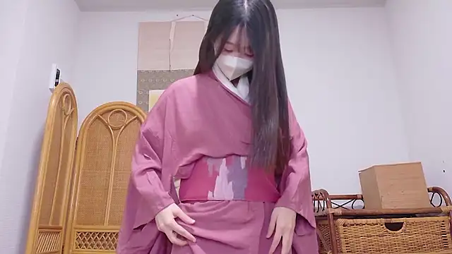 Snapshot of OSUSHI-CHAN chatting on 11-18-25, 11:58 OSUSHI-CHAN online show from 11-18-25, 11:58