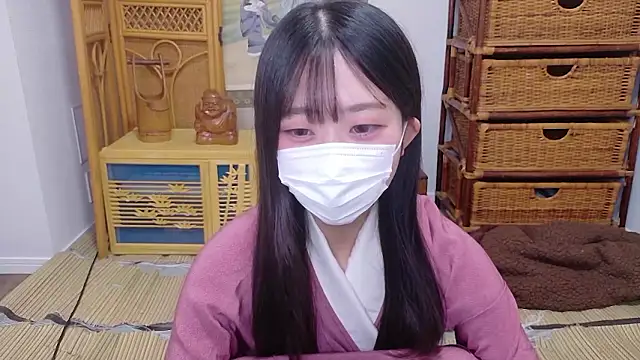 Snapshot of OSUSHI-CHAN chatting on 11-19-25, 10:59 OSUSHI-CHAN online show from 11-19-25, 10:59