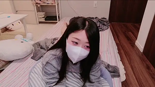 Snapshot of OSUSHI-CHAN chatting on 02-16-26, 04:36 OSUSHI-CHAN online show from 02-16-26, 04:36