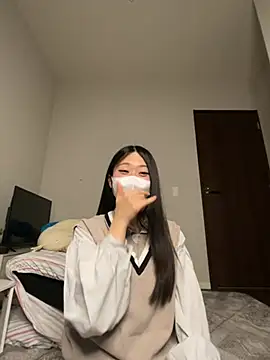 Snapshot of OSUSHI-CHAN chatting on 03-08-26, 06:01 OSUSHI-CHAN online show from 03-08-26, 06:01