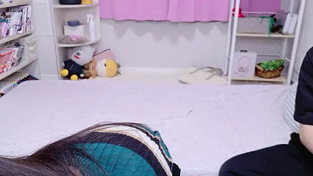 Snapshot of OSUSHI-CHAN chatting on 03-18-26, 04:54 OSUSHI-CHAN online show from 03-18-26, 04:54