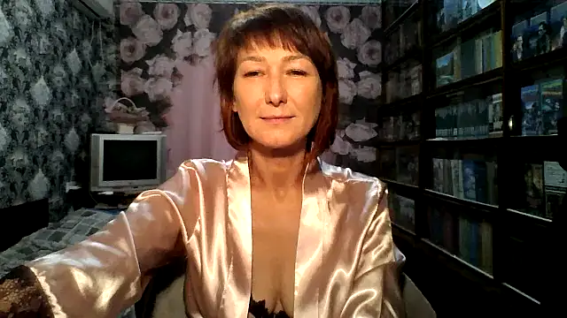 Snapshot of Pline1 chatting on 10-25-25, 05:19 Pline1 online show from 10-25-25, 05:19