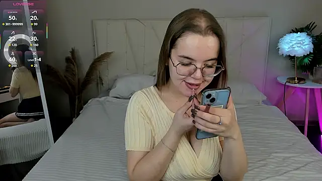 RadiantFairy online show from 10-22-25, 02:34