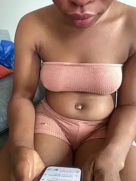 Snapshot of PrettyNina77 chatting on 01-11-26, 10:31 PrettyNina77 online show from 01-11-26, 10:31