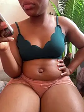 Snapshot of PrettyNina77 chatting on 03-13-26, 12:01 PrettyNina77 online show from 03-13-26, 12:01