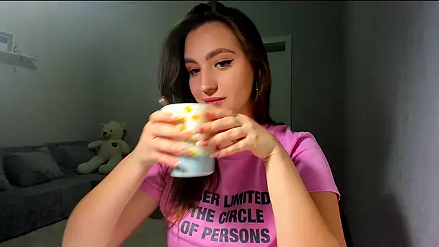 Wise Bunny online show from 03-02-26, 01:07