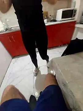 Snapshot of Hot_Men43 chatting on 03-06-26, 05:42 Hot Men43 online show from 03-06-26, 05:42