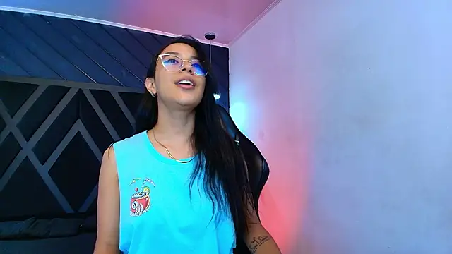 zoe martins  online show from 02-26-26, 05:45