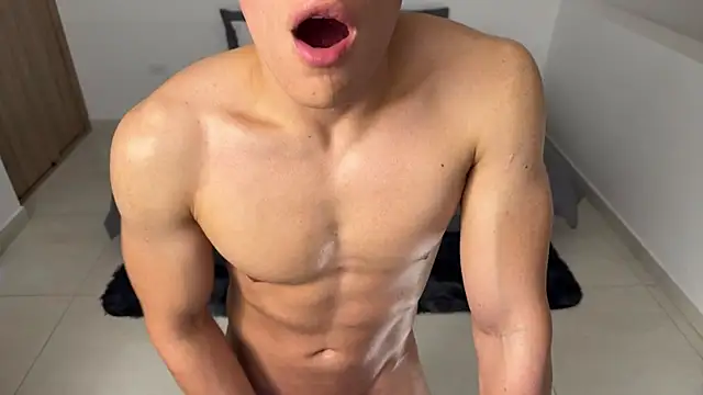 Snapshot of Maxx_Lancaster chatting on 02-11-26, 03:06 Maxx Lancaster online show from 02-11-26, 03:06