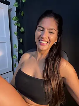 chicachocolate01 online show from 02-05-26, 08:41