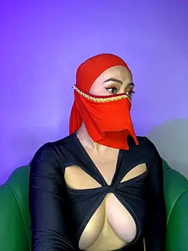 Snapshot of Aisha_Malek chatting on 11-07-25, 07:47 Aisha Malek online show from 11-07-25, 07:47