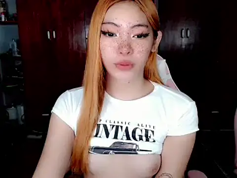 Snapshot of Miss_hornydolly chatting on 12-01-25, 11:04 Miss hornydolly online show from 12-01-25, 11:04