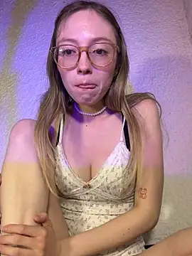 ReenKitty online show from 06-13-26, 04:54