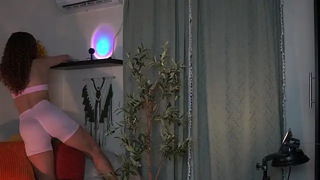 isabella-garcia- online show from 11-14-25, 08:07