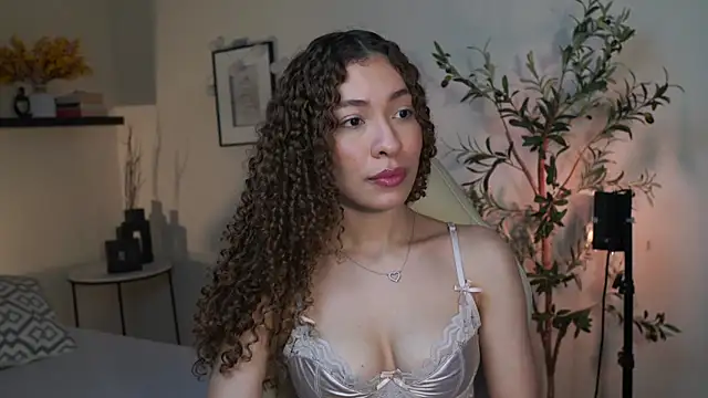 isabella-garcia- online show from 07-01-26, 01:51