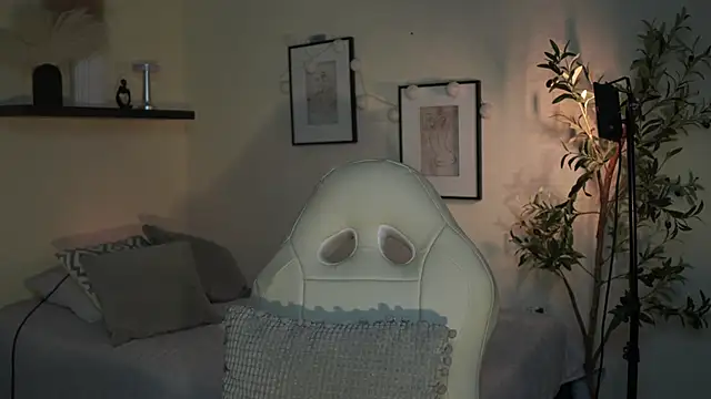 isabella-garcia- online show from 07-19-26, 12:25