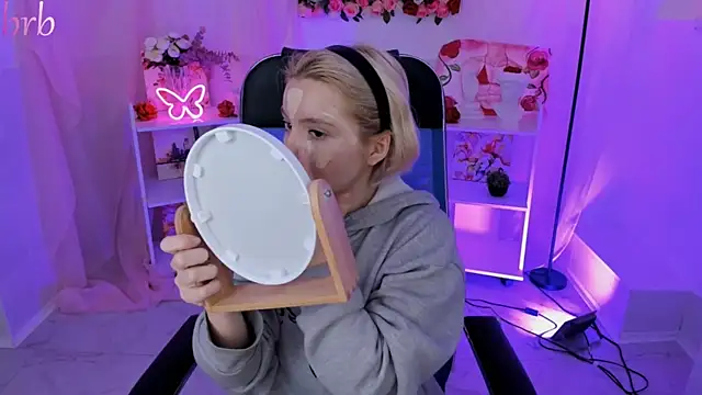 AuroraWrenfield online show from 11-03-25, 04:14