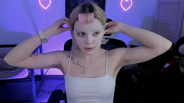 AuroraWrenfield online show from 02-10-26, 04:38