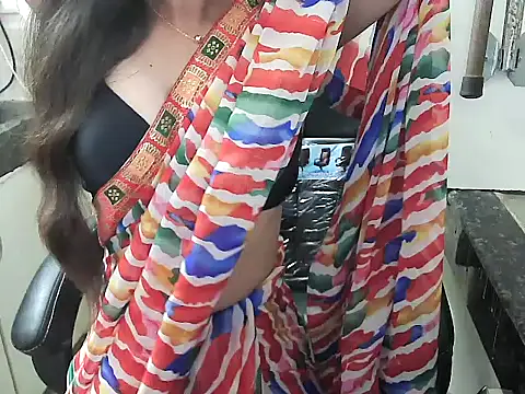 lovepihuu online show from 10-08-25, 05:16