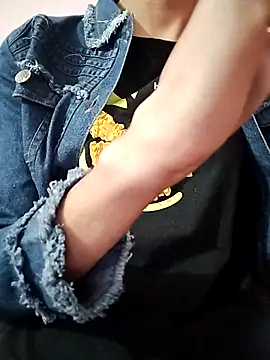 Snapshot of Sx-Maniya chatting on 11-25-25, 01:49 Sx-Maniya online show from 11-25-25, 01:49