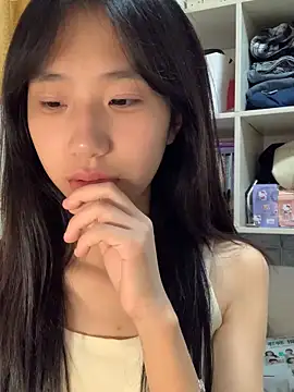 xiaotao-999 online show from 09-09-25, 04:17