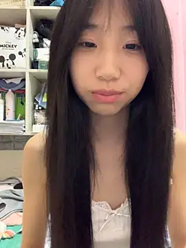 xiaotao-999 online show from 11-12-25, 04:18