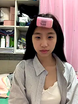 xiaotao-999 online show from 11-15-25, 03:52