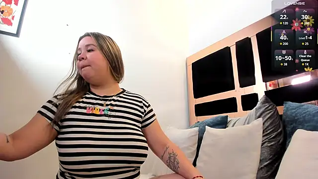 Snapshot of katherinn_gomezz chatting on 01-14-26, 11:49 katherinn gomezz online show from 01-14-26, 11:49