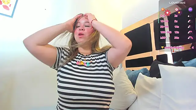 Snapshot of katherinn_gomezz chatting on 02-13-26, 11:39 katherinn gomezz online show from 02-13-26, 11:39