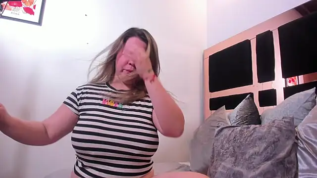 Snapshot of katherinn_gomezz chatting on 02-28-26, 12:50 katherinn gomezz online show from 02-28-26, 12:50