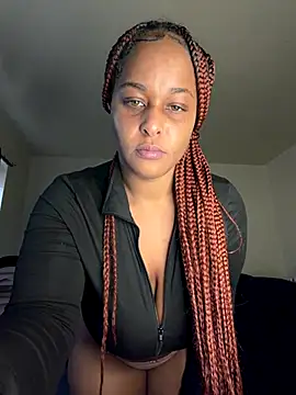 Snapshot of yummy0322 chatting on 12-22-25, 08:28 yummy0322 online show from 12-22-25, 08:28