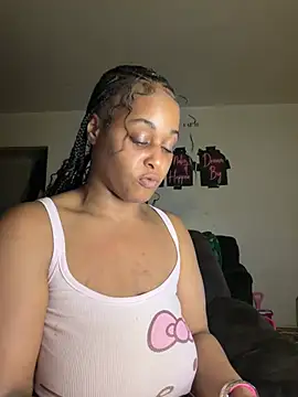 Snapshot of yummy0322 chatting on 03-14-26, 02:06 yummy0322 online show from 03-14-26, 02:06