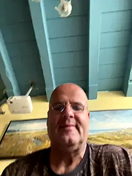 Snapshot of Renebisex chatting on 10-31-25, 10:05 Renebisex online show from 10-31-25, 10:05