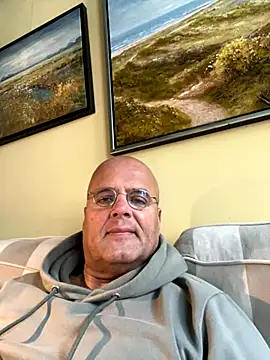 Snapshot of Renebisex chatting on 11-26-25, 11:55 Renebisex online show from 11-26-25, 11:55