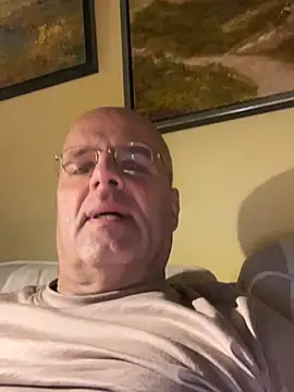 Snapshot of Renebisex chatting on 02-14-26, 05:32 Renebisex online show from 02-14-26, 05:32