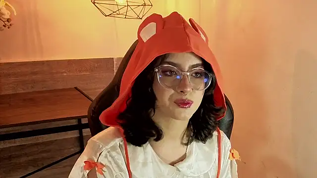 LiLLiAnderson online show from 11-25-25, 11:32