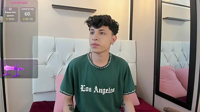 Axel  Evans online show from 09-10-25, 01:11